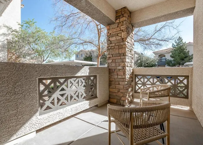Landing Modern With Amazing Amenities Apartment